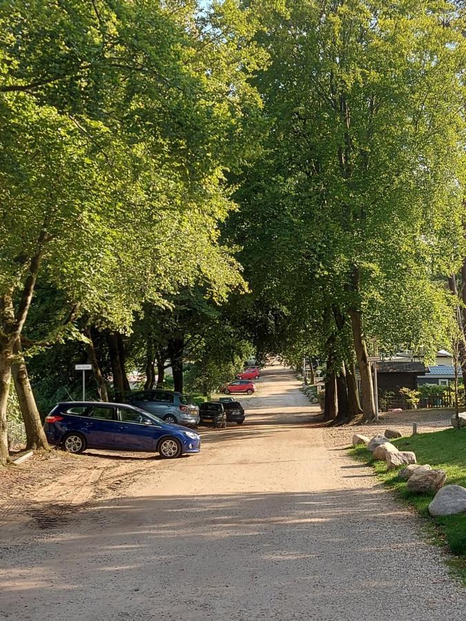 Chalet Wanama. Gelegen Op Het Vakantiepark Het Lierderholt Op De Veluwe. Villa Beekbergen Esterno foto